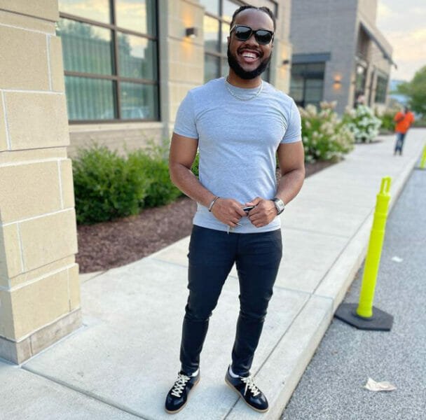 Nigerian singer, Chief Obi overjoyed as he becomes a US citizen
